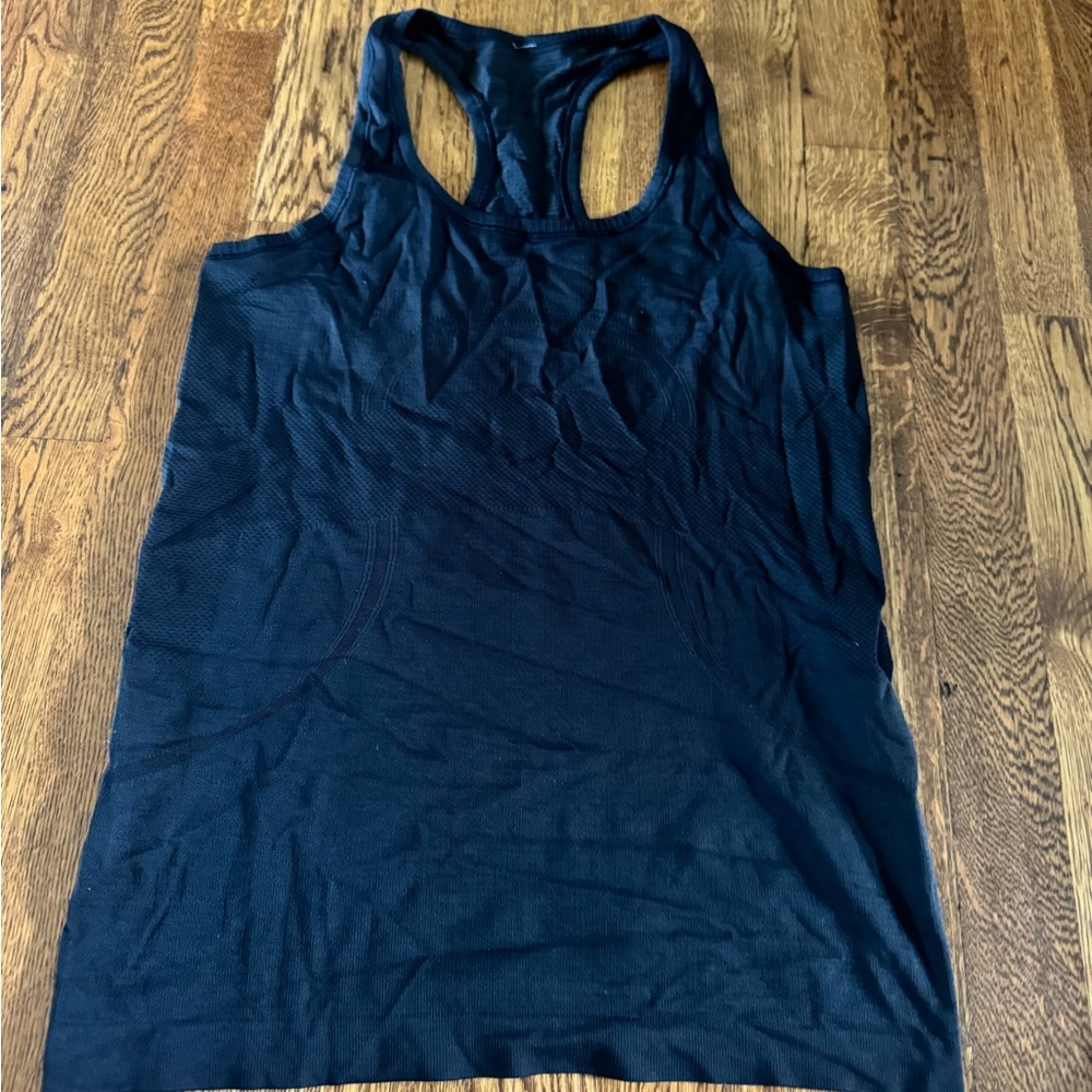 Lululemon Women’s Black Recerback Size 8